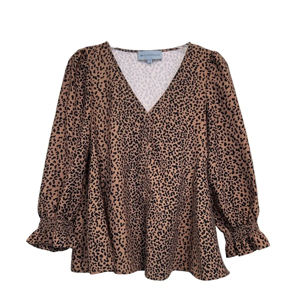 Tuckernuck Leopard Flowy Relaxed Top Small Mob Wife Boho Luxe Safari Chic Blouse